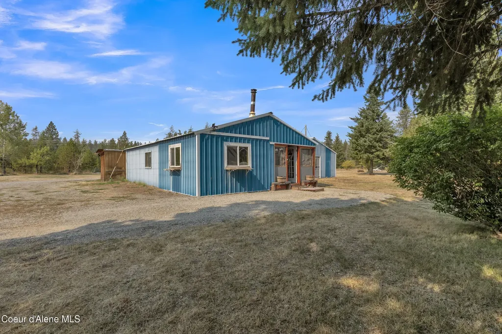 396 Wakena Lane Priest River ID 83856