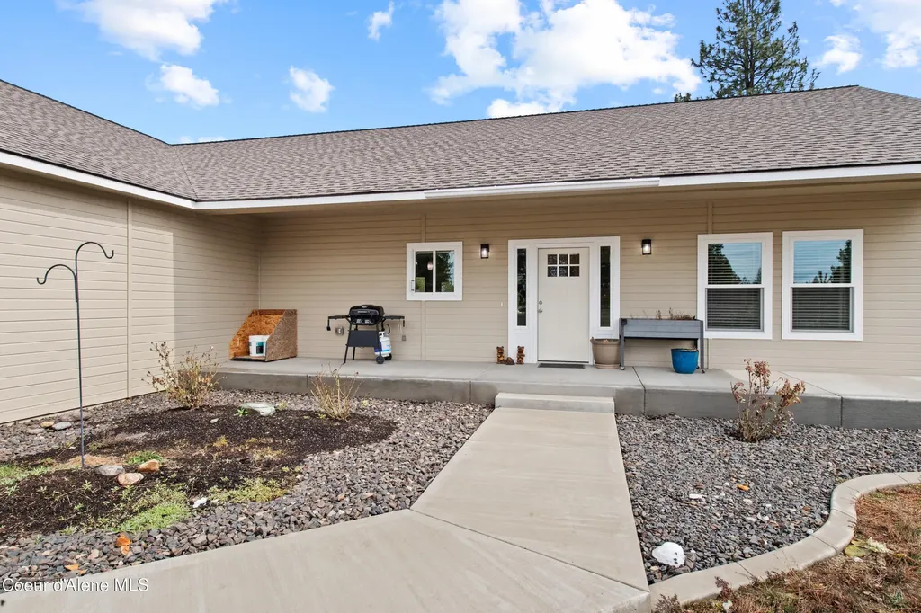 35554 N Williams Lane Athol ID 83801