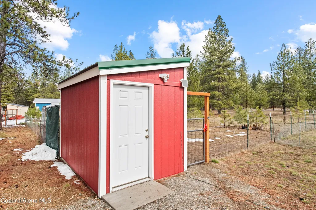 35554 N Williams Lane Athol ID 83801