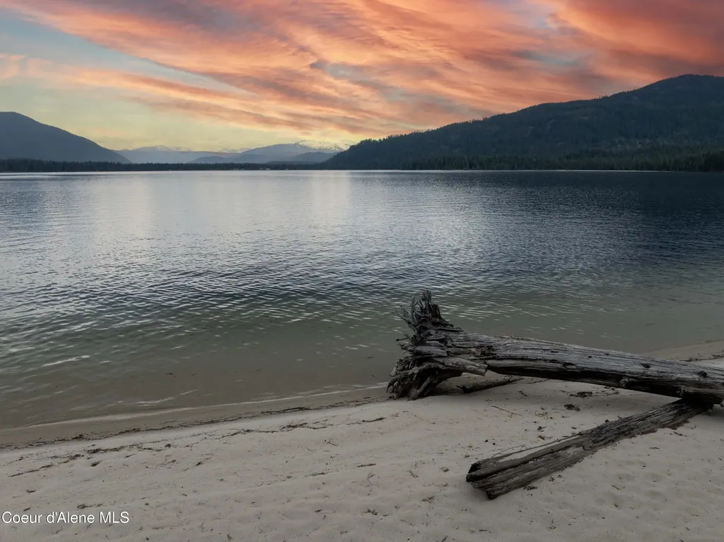 20 Acres Canoe Point Road Coolin ID 83821