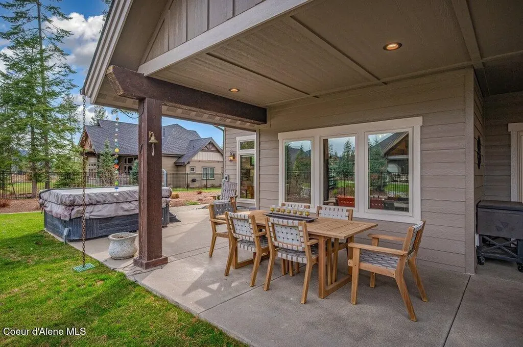 11674 N Arnicas Court Hayden ID 83835