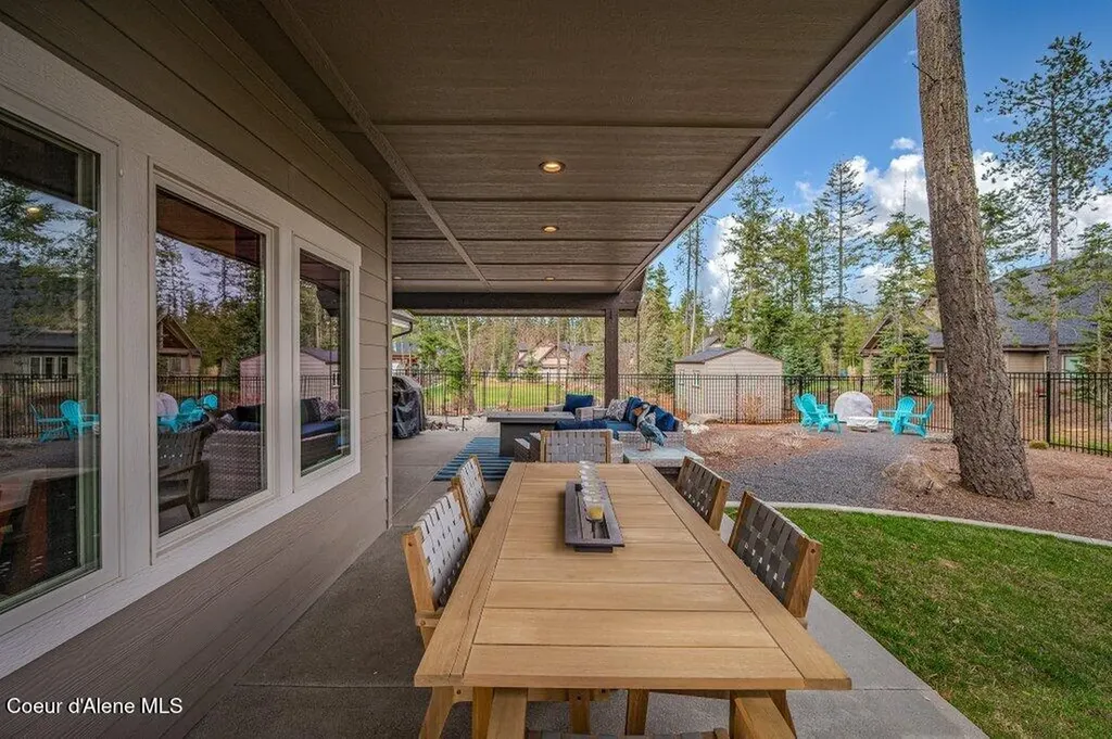 11674 N Arnicas Court Hayden ID 83835