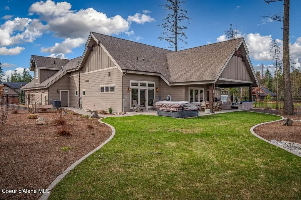 11674 N Arnicas Court Hayden ID 83835