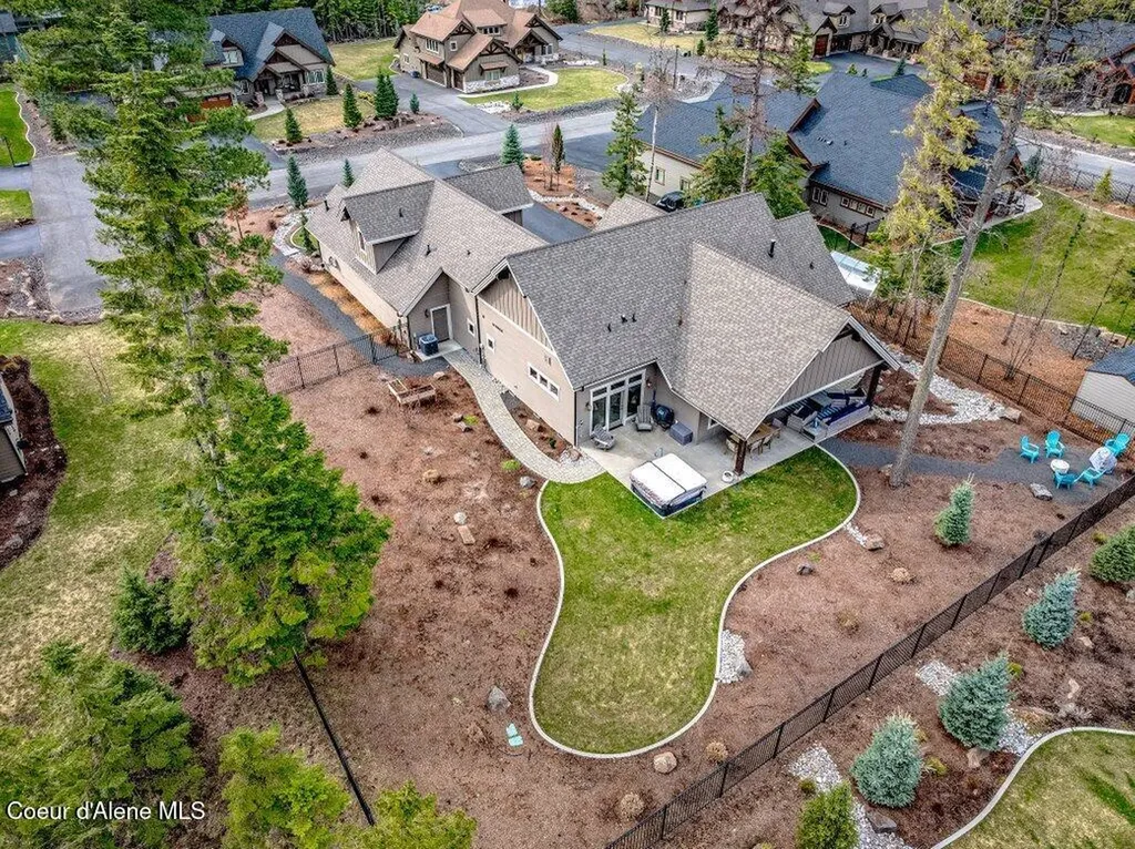 11674 N Arnicas Court Hayden ID 83835
