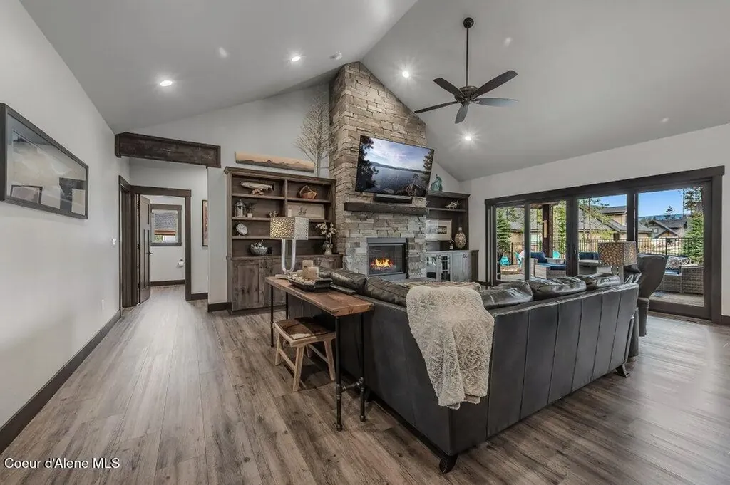 11674 N Arnicas Court Hayden ID 83835