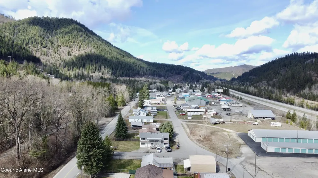 704 W Yellowstone Avenue Osburn ID 83849