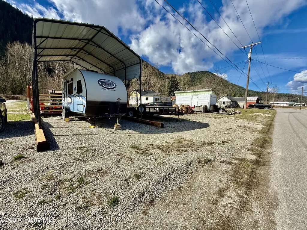 704 W Yellowstone Avenue Osburn ID 83849