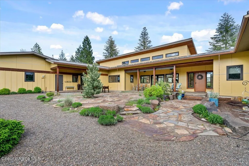 19712 N Cottagewood Lane Rathdrum ID 83858