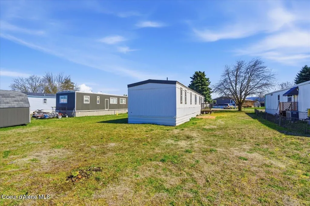10657 N Benoit Street Hayden ID 83835