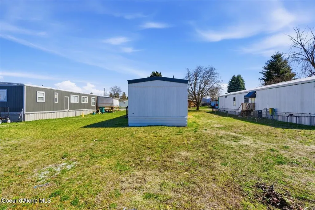10657 N Benoit Street Hayden ID 83835