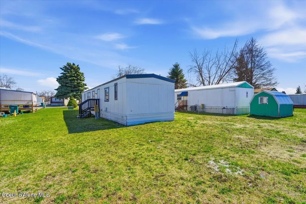 10657 N Benoit Street Hayden ID 83835