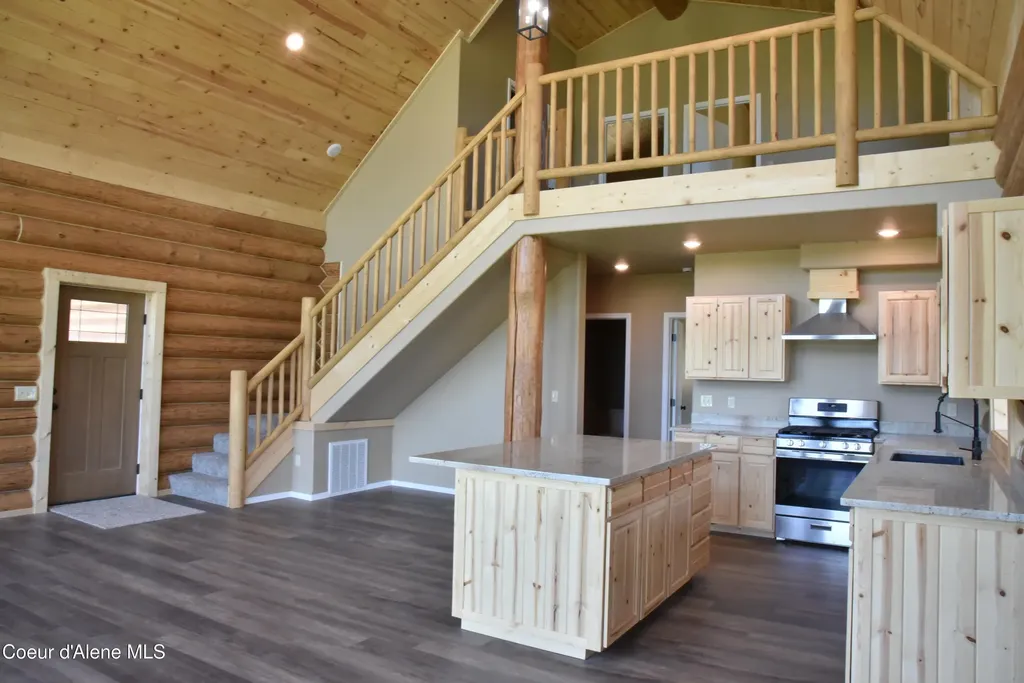 293 Vine Maple Desmet ID 83824