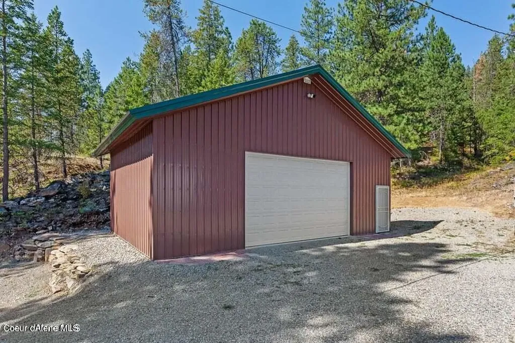 5600 W Spirit Lake Cuttoff Road Spirit Lake ID 83869