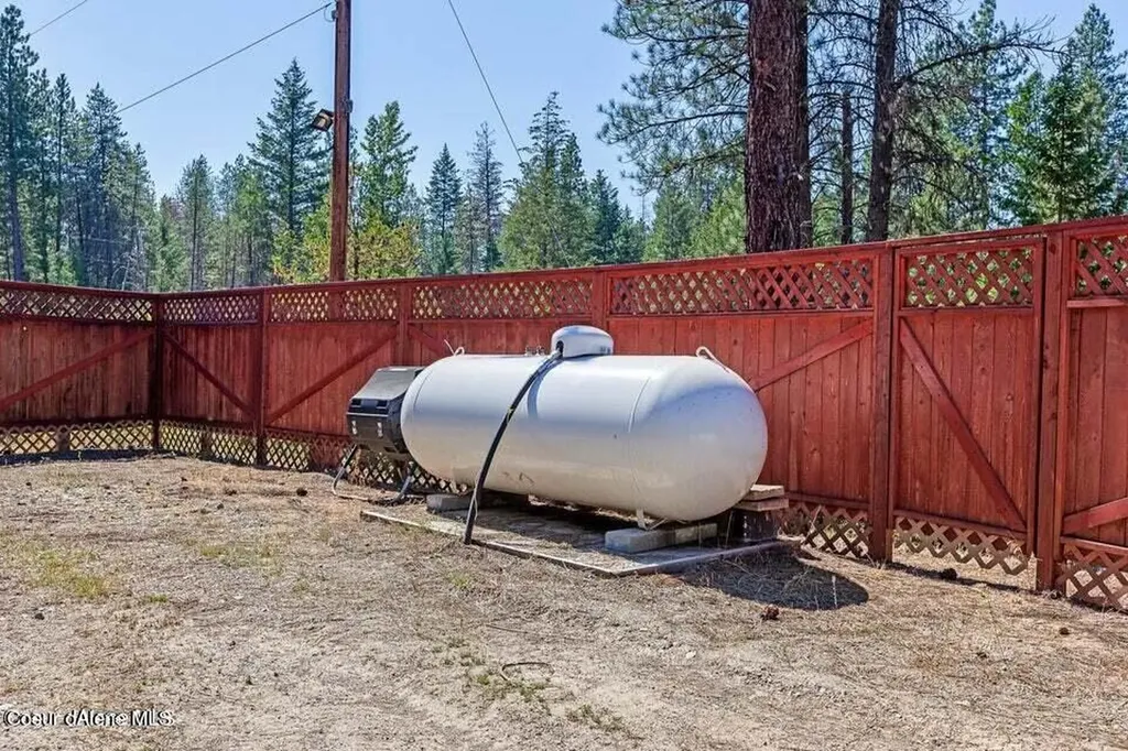 5600 W Spirit Lake Cuttoff Road Spirit Lake ID 83869