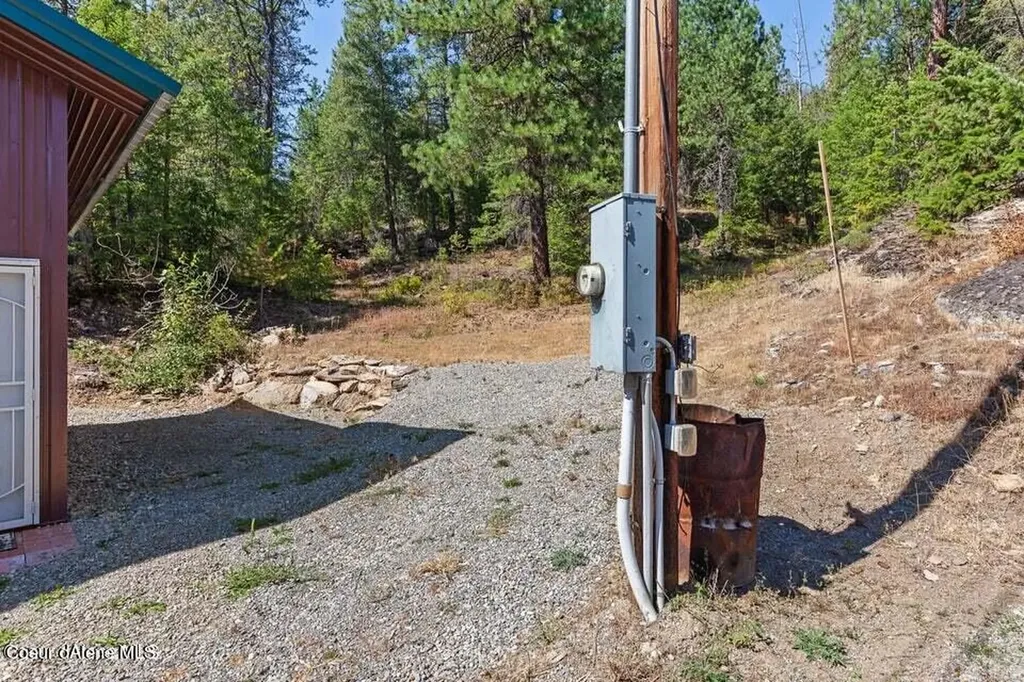 5600 W Spirit Lake Cuttoff Road Spirit Lake ID 83869
