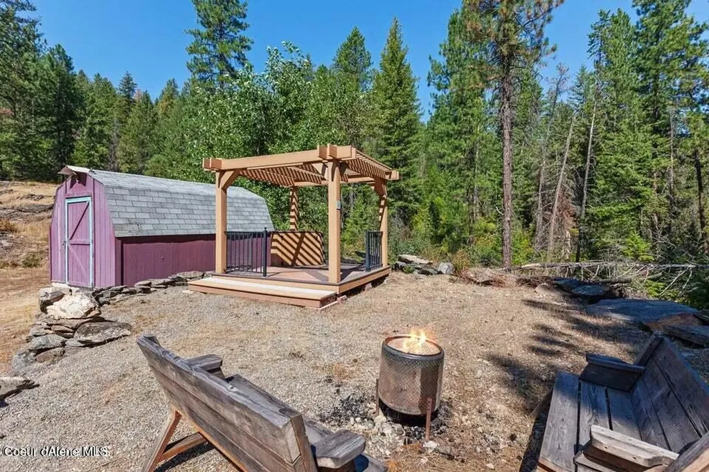 5600 W Spirit Lake Cuttoff Road Spirit Lake ID 83869