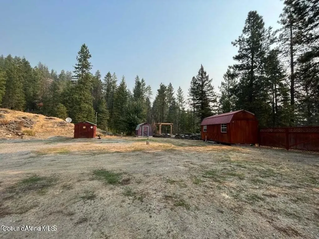 5600 W Spirit Lake Cuttoff Road Spirit Lake ID 83869