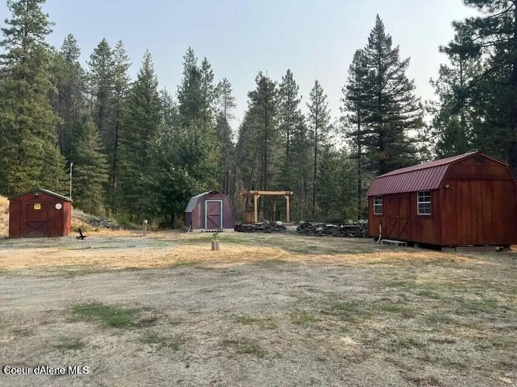 5600 W Spirit Lake Cuttoff Road Spirit Lake ID 83869