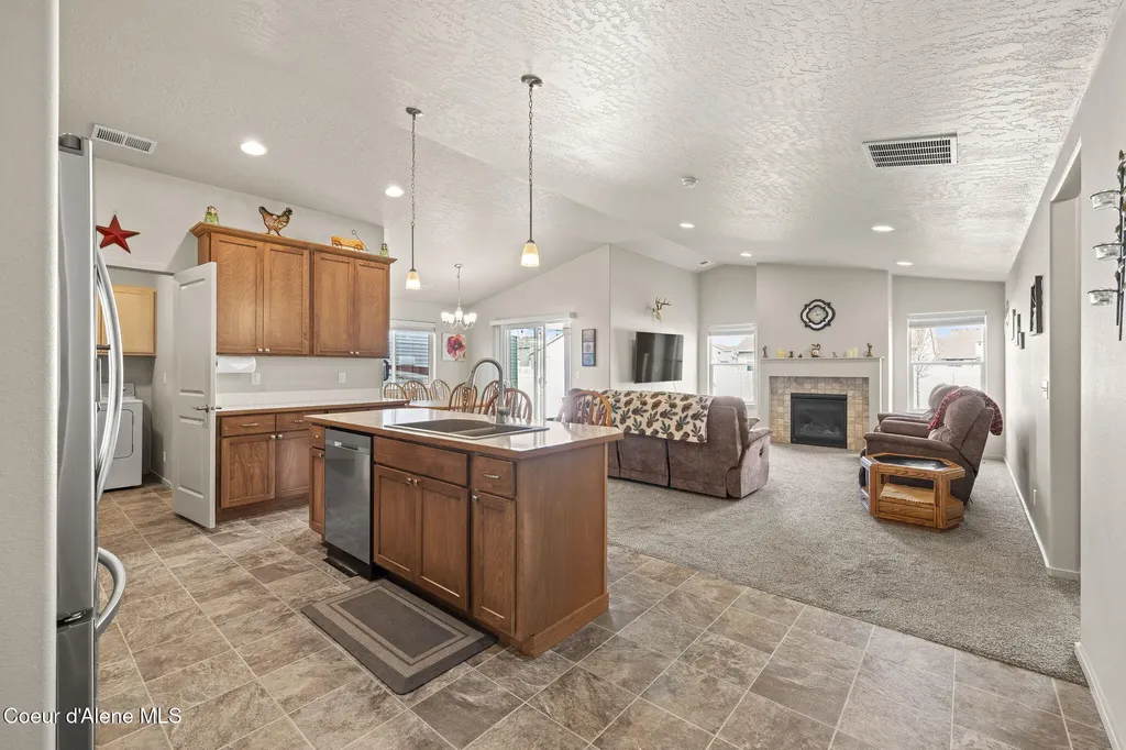 4089 W Belgrave Way Hayden ID 83835