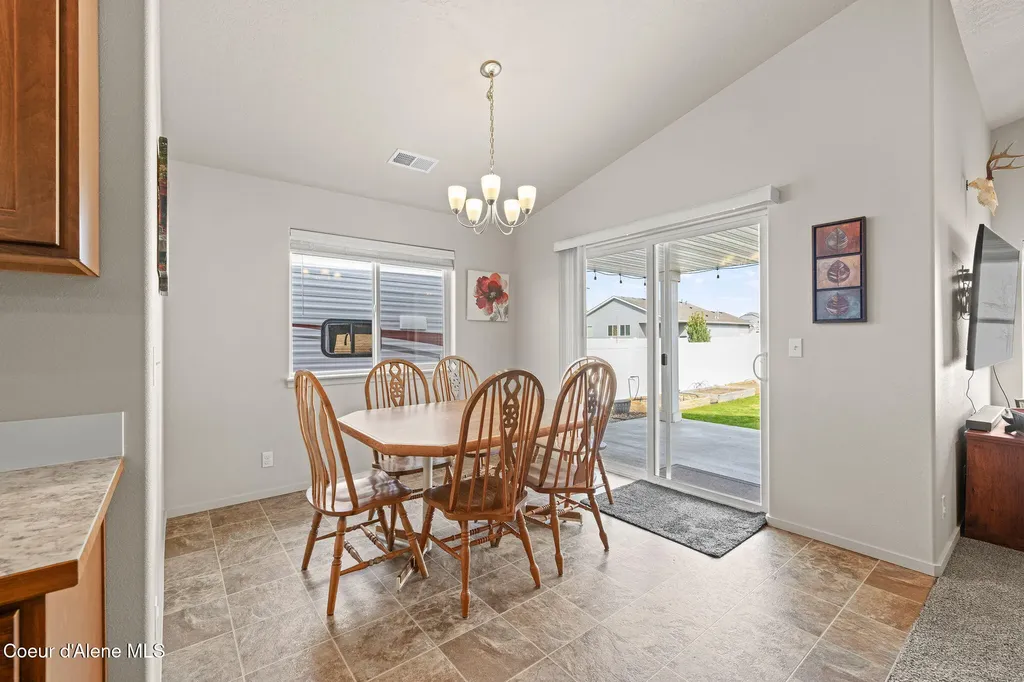 4089 W Belgrave Way Hayden ID 83835