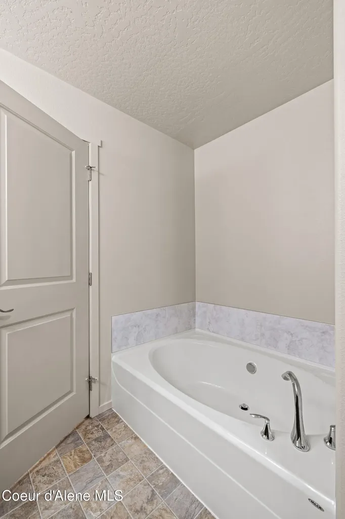 4089 W Belgrave Way Hayden ID 83835