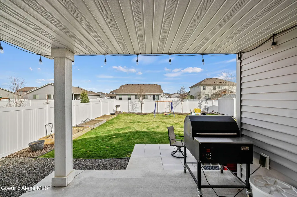 4089 W Belgrave Way Hayden ID 83835