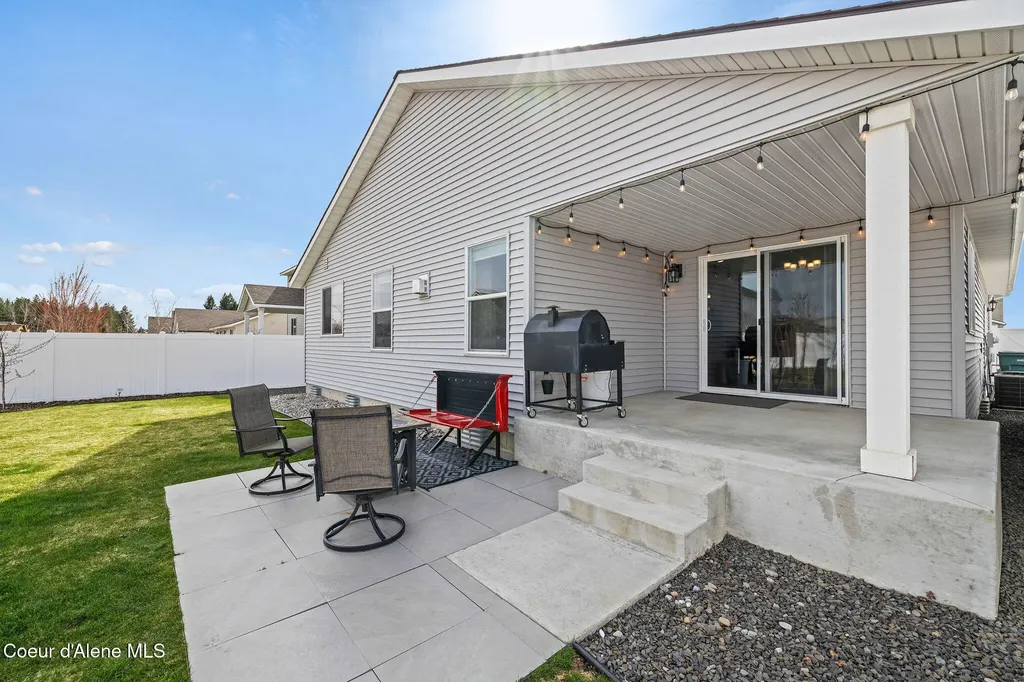 4089 W Belgrave Way Hayden ID 83835