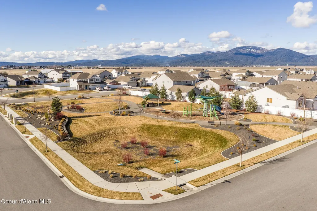 4089 W Belgrave Way Hayden ID 83835