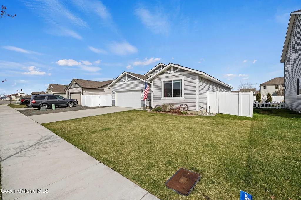 4089 W Belgrave Way Hayden ID 83835