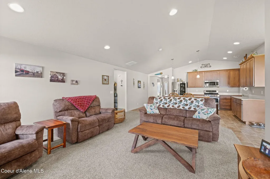 4089 W Belgrave Way Hayden ID 83835