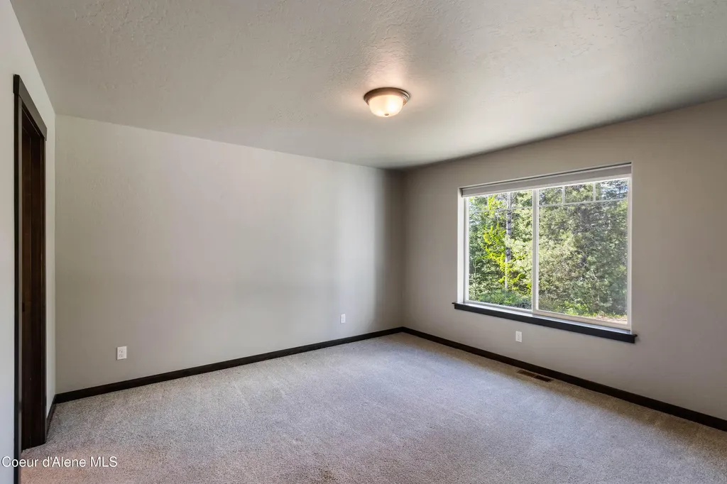 1279 Gypsy Bay Road Sagle ID 83860