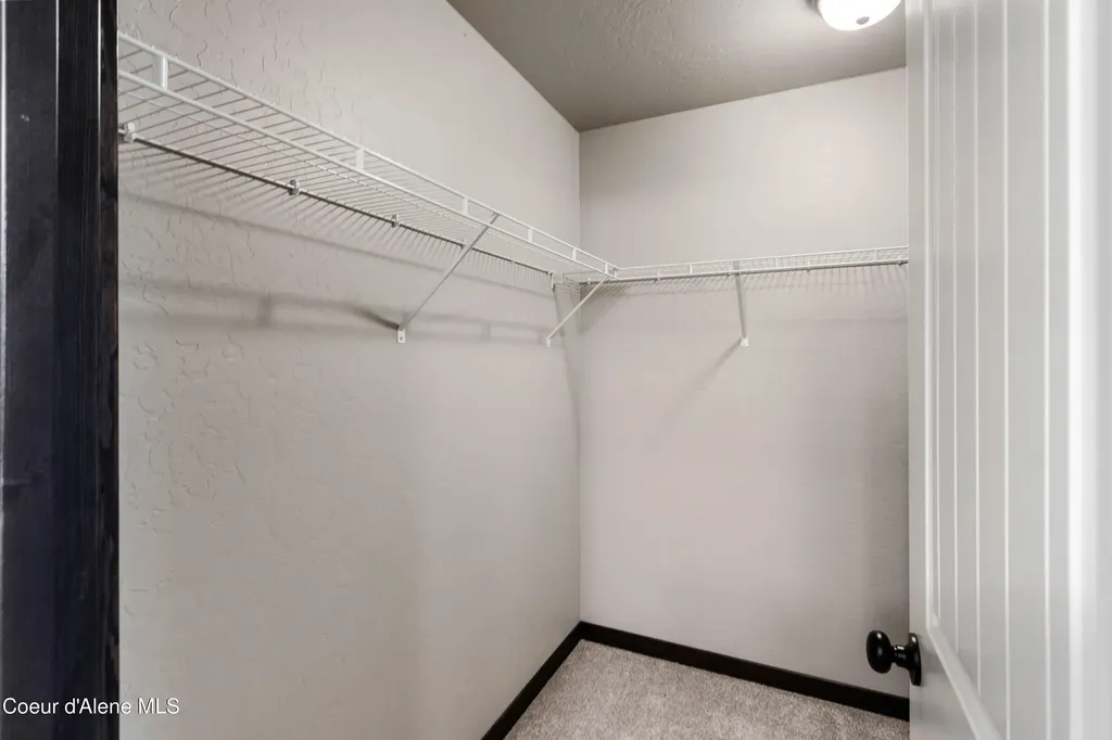 1279 Gypsy Bay Road Sagle ID 83860