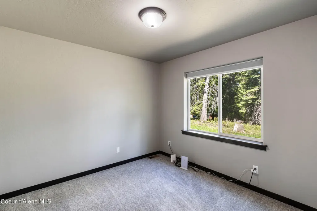 1279 Gypsy Bay Road Sagle ID 83860