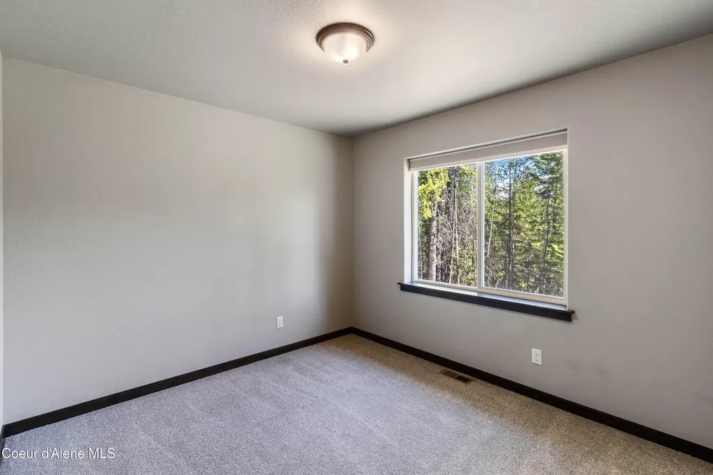 1279 Gypsy Bay Road Sagle ID 83860