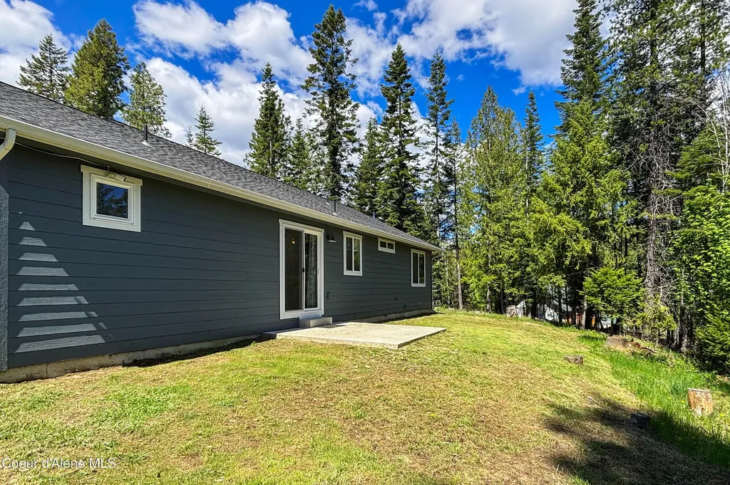 1279 Gypsy Bay Road Sagle ID 83860