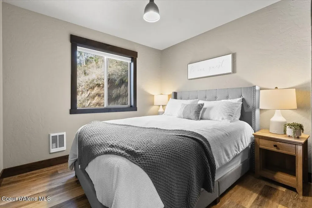 7809 E Bridger Trail Harrison ID 83833
