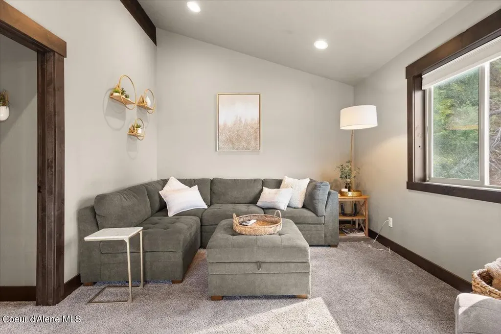 7809 E Bridger Trail Harrison ID 83833