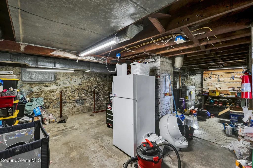 1924 W Indiana Avenue Spokane WA 99205