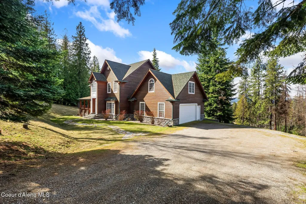516 Kiebert Loop Hope ID 83836