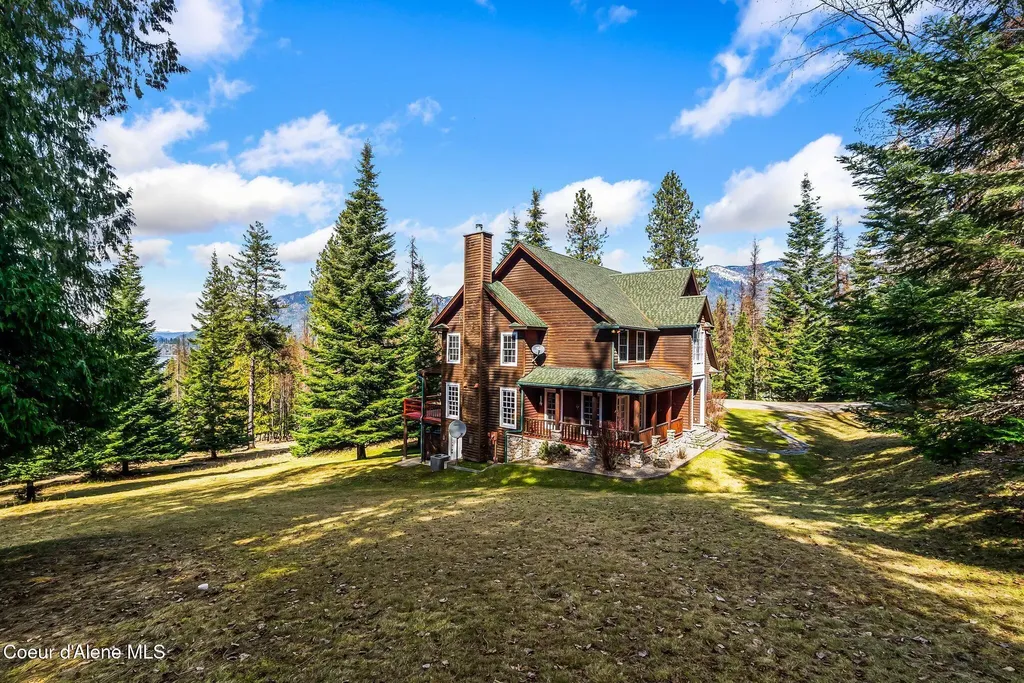 516 Kiebert Loop Hope ID 83836
