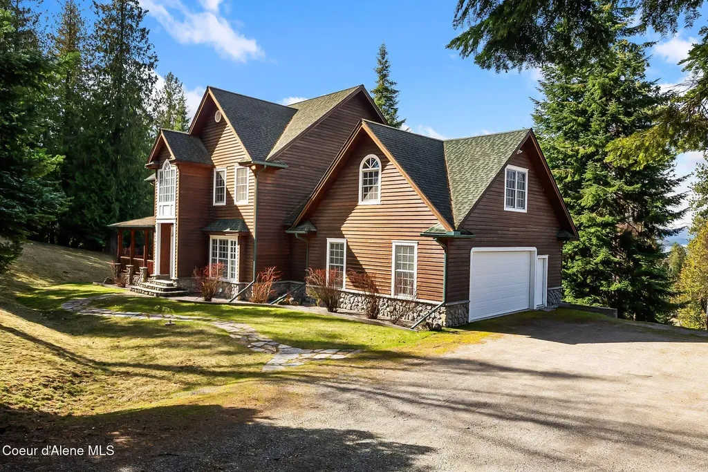 516 Kiebert Loop Hope ID 83836
