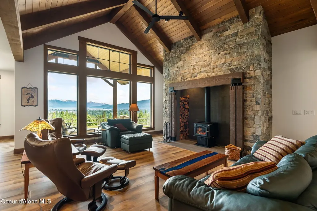 1569 Gooby Road Sandpoint ID 83864