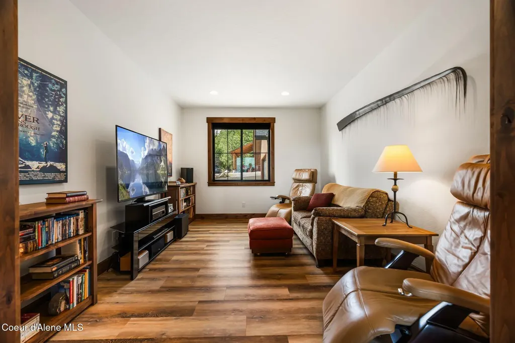 1569 Gooby Road Sandpoint ID 83864