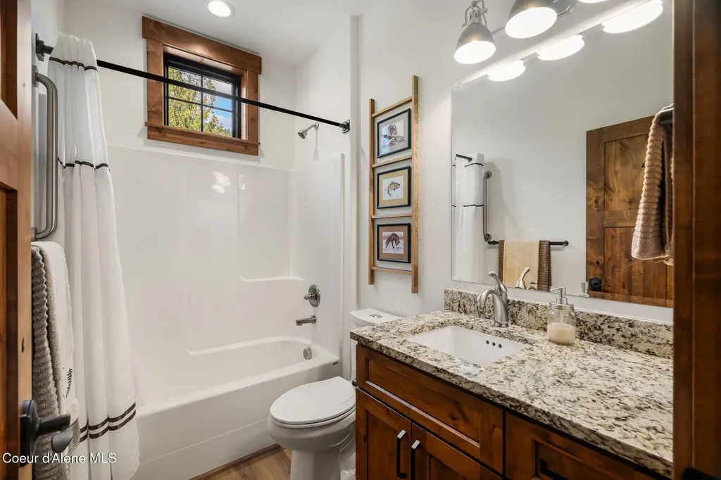 1569 Gooby Road Sandpoint ID 83864