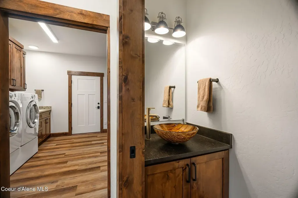 1569 Gooby Road Sandpoint ID 83864