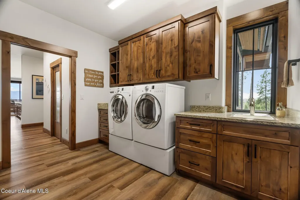 1569 Gooby Road Sandpoint ID 83864