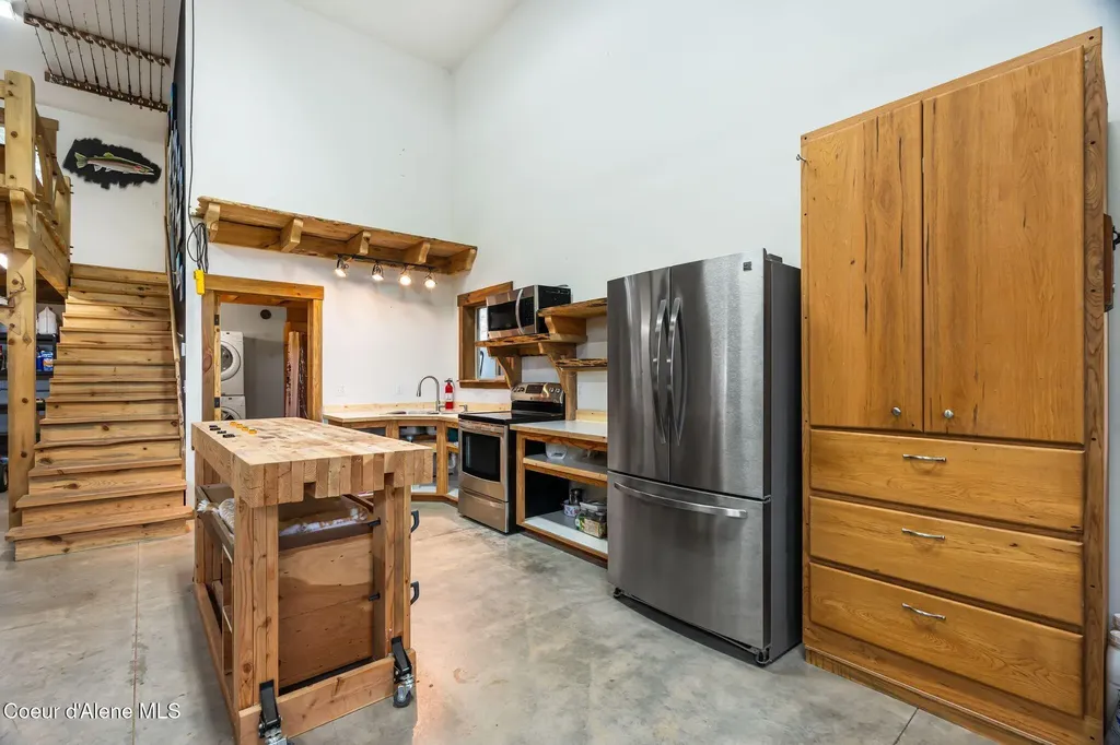 1569 Gooby Road Sandpoint ID 83864
