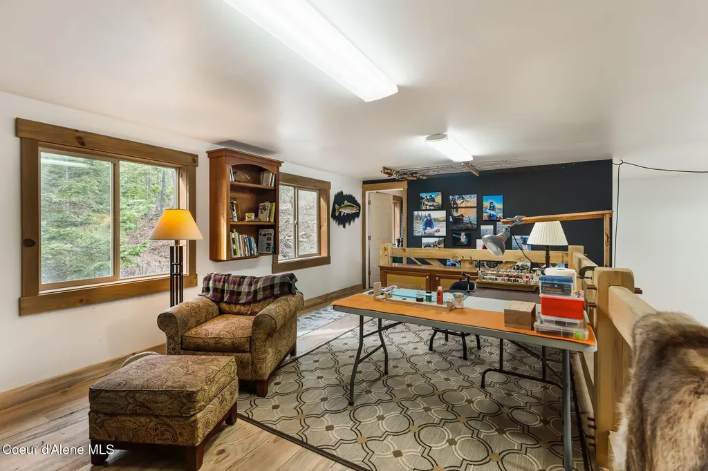 1569 Gooby Road Sandpoint ID 83864