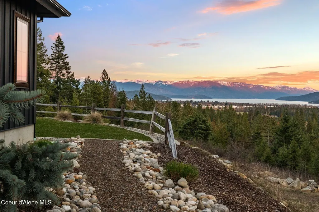 1569 Gooby Road Sandpoint ID 83864