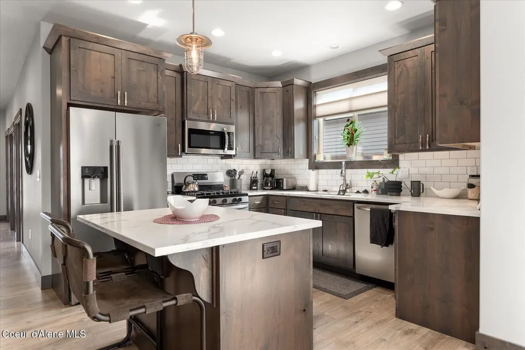 13986 N Rainier Loop Rathdrum ID 83858
